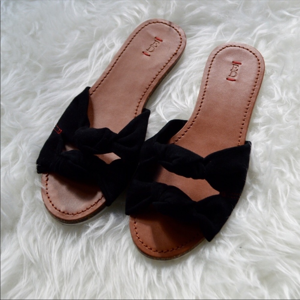 ED Ellen Degeneres Black Knot Suede Sandal